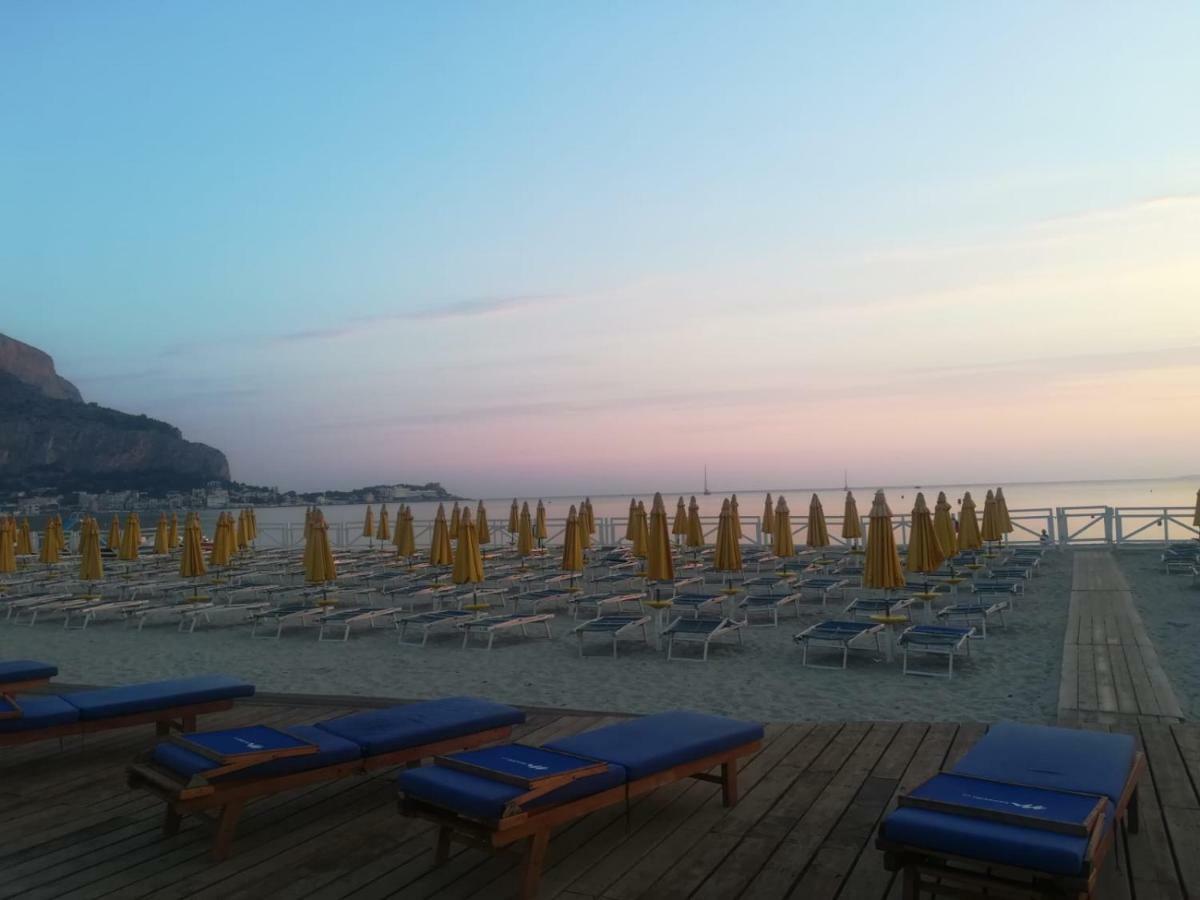 La Stanza Di Angi A Mondello Palermo Exterior foto