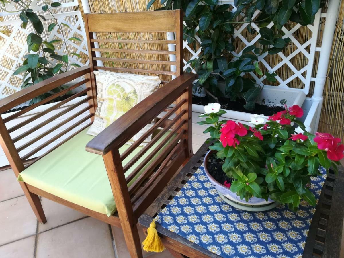 La Stanza Di Angi A Mondello Palermo Exterior foto
